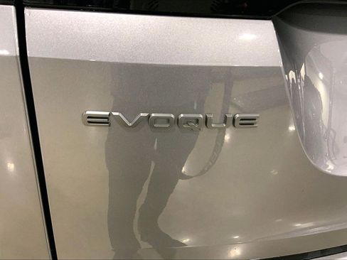 Used 2025 Land Rover Range Rover Evoque S image 9