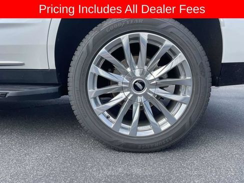 Used 2022 Cadillac Escalade Premium Luxury AWD/4WD image 9