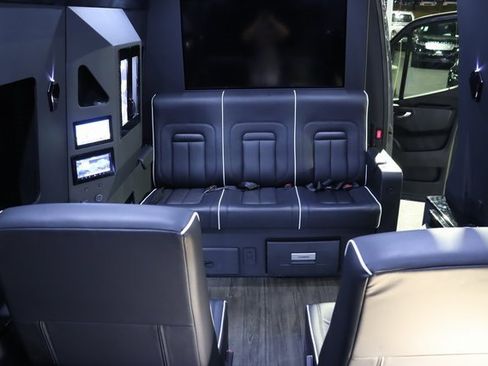 Used 2021 Mercedes-Benz Sprinter 3500 image 18