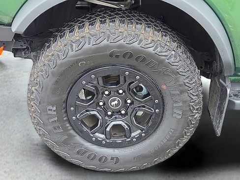 Used 2023 Ford Bronco Wildtrak image 9