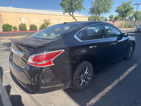 Used 2015 Nissan Altima 2.5 S w/ Special Edition Package FWD image 5