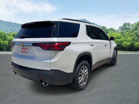 Used 2022 Chevrolet Traverse LT FWD image 21