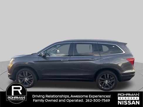 Used 2017 Honda Pilot Elite image 2
