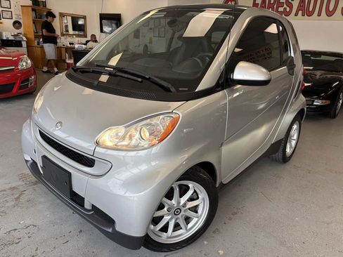Used 2009 smart fortwo pure RWD image 10