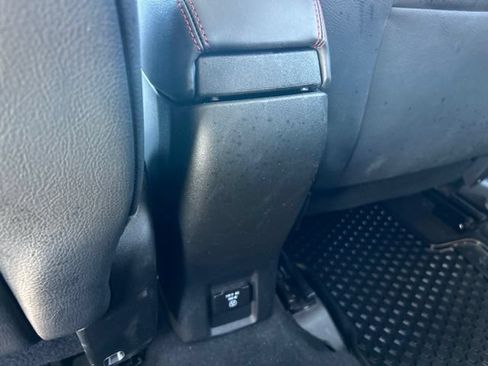 Used 2017 Jeep Renegade Trailhawk w/ Premium Trailhawk Package AWD/4WD image 39