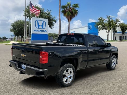 Used 2018 Chevrolet Silverado 1500 Custom w/ Custom Value Package RWD image 5