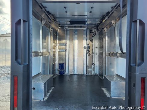 Used 2024 Chevrolet Brightdrop 600 w/ Commercial Equipment Package image 12