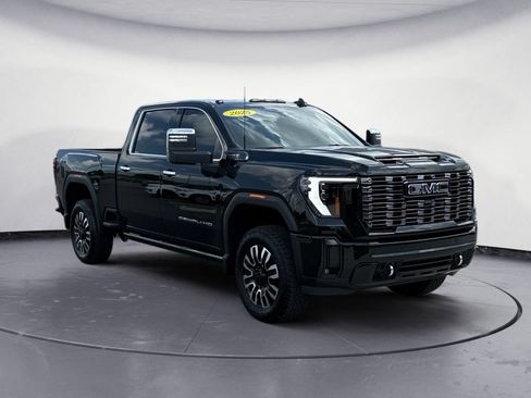 Used 2025 GMC Sierra 3500 Denali Ultimate AWD/4WD image 9
