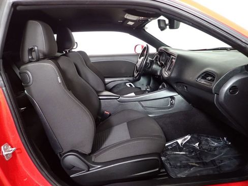 Used 2022 Dodge Challenger GT AWD/4WD image 32