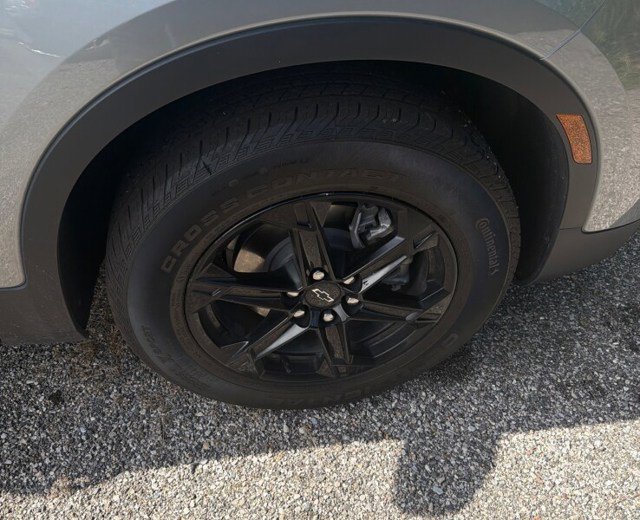 Used 2025 Chevrolet Blazer LT w/ Midnight/Sport Edition FWD image 6
