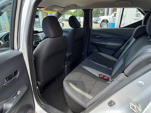 Used 2020 Nissan Kicks SV FWD image 24