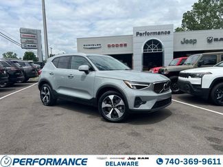 Used 2024 Volvo XC40 B5 Plus AWD/4WD video 1