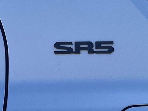 Used 2025 Toyota 4Runner SR5 AWD/4WD image 15