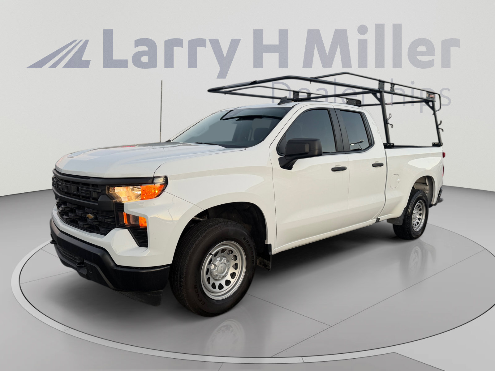 Used 2025 Chevrolet Silverado 1500 W/T w/ Trailering Package RWD image 1