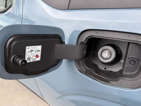 Used 2022 Ford Maverick Lariat w/ Lariat Luxury Package image 41