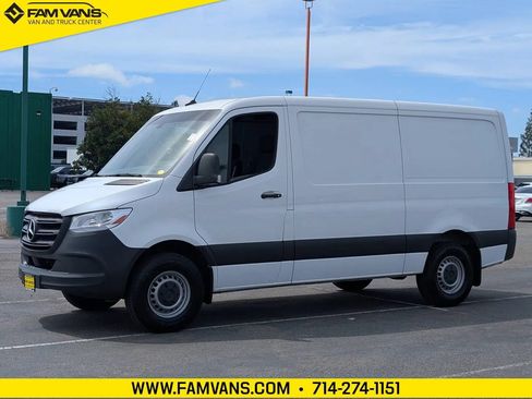Used 2023 Mercedes-Benz Sprinter 1500 image 3