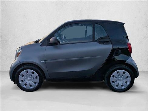 Used 2016 smart fortwo pure image 9