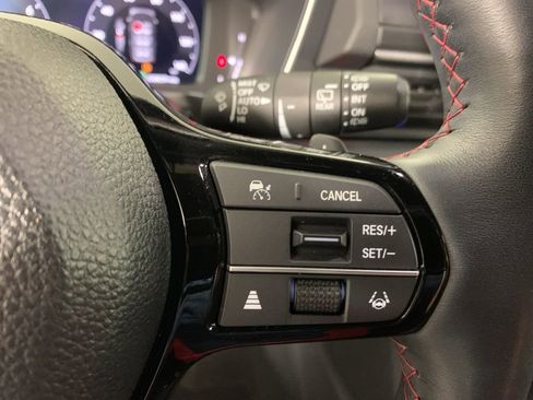 Used 2025 Honda Pilot Black Edition image 25