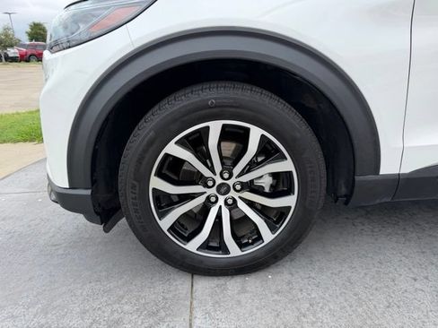 Used 2025 Ford Explorer ST-Line w/ Premium Package RWD image 4