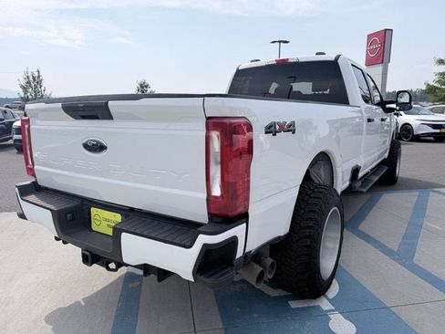 Used 2024 Ford F350 XLT AWD/4WD image 4