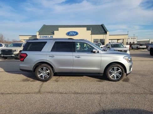Used 2024 Ford Expedition Limited image 24