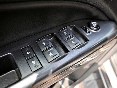 Used 2018 GMC Canyon SLE w/ SLE Convenience Package RWD image 20