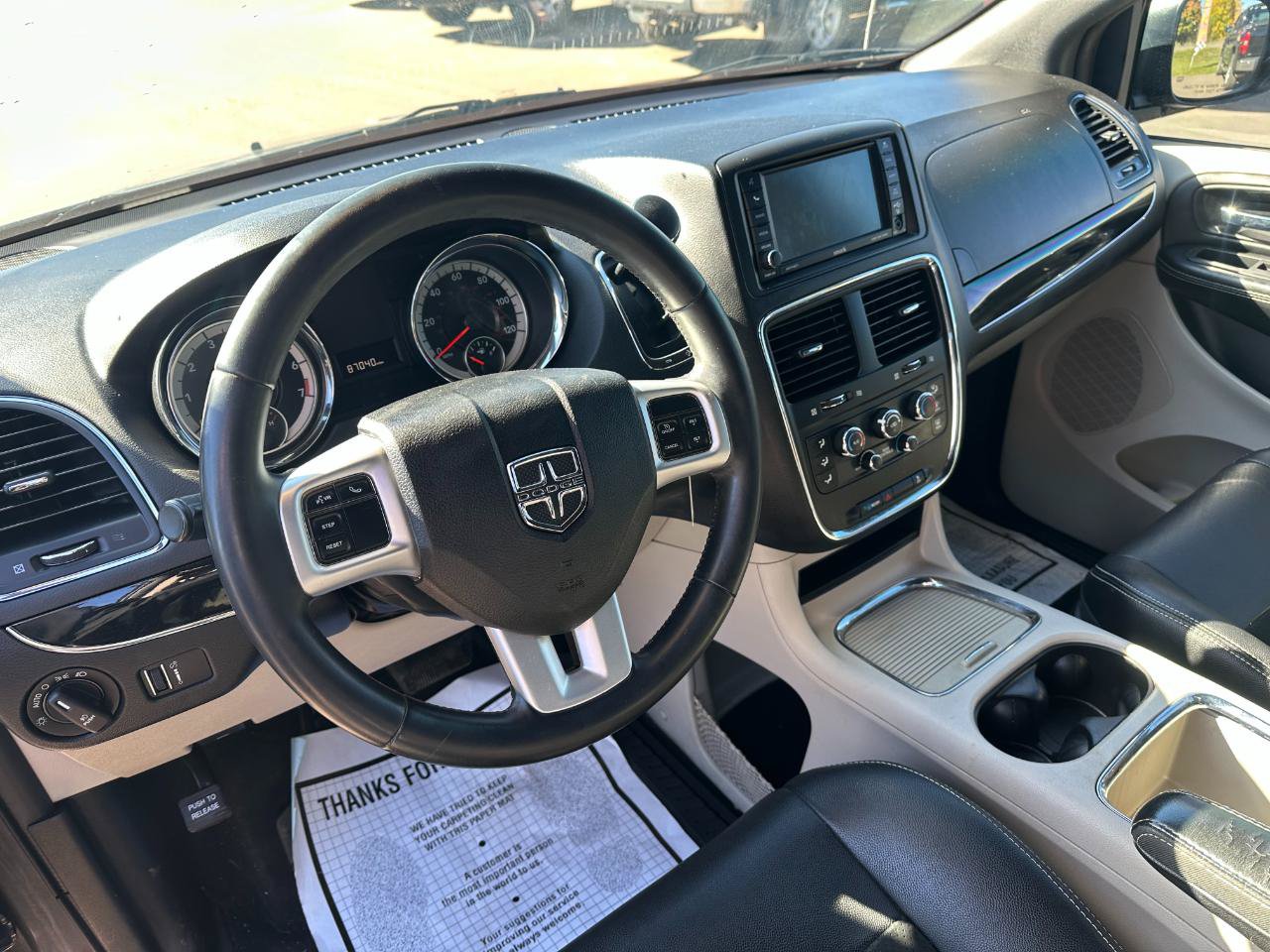 Used 2018 Dodge Grand Caravan SXT FWD image 18