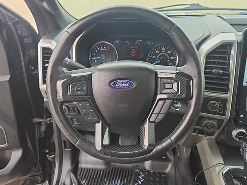 Used 2018 Ford F150 Lariat w/ Equipment Group 502A Luxury AWD/4WD image 24