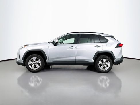 Certified 2025 Toyota RAV4 XLE AWD/4WD image 4