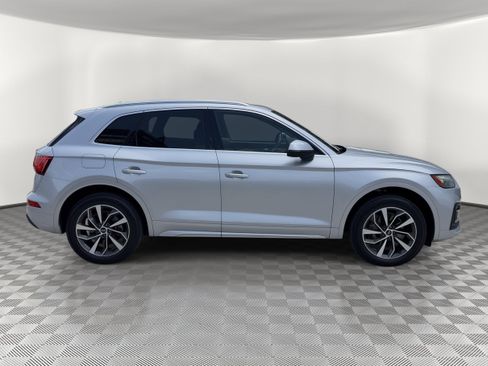 Used 2021 Audi Q5 2.0T Premium Plus w/ Premium Plus Package AWD/4WD image 8
