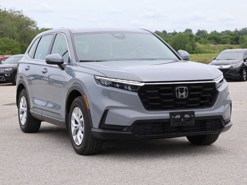 Used 2024 Honda CR-V LX image 4