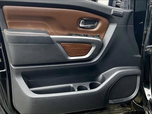 Used 2018 Nissan Titan Platinum Reserve image 21