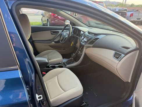 Used 2015 Hyundai Elantra SE w/ Option Group 02 image 14