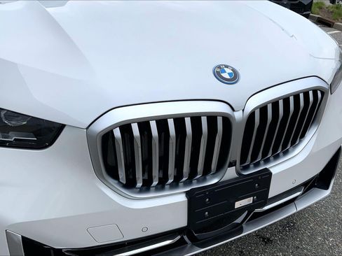 Used 2025 BMW X5 xDrive50e w/ Premium Package AWD/4WD image 29