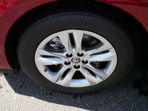 Certified 2023 Toyota Sienna Limited image 15