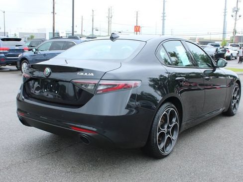 Used 2024 Alfa Romeo Giulia Ti AWD/4WD image 41