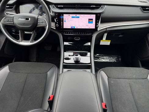 New 2026 Jeep Grand Cherokee Altitude AWD/4WD image 10