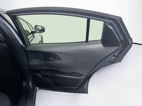 Used 2025 Toyota Prius LE FWD image 30