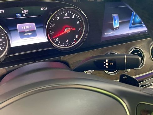 Used 2017 Mercedes-Benz E 400 4MATIC Wagon image 47