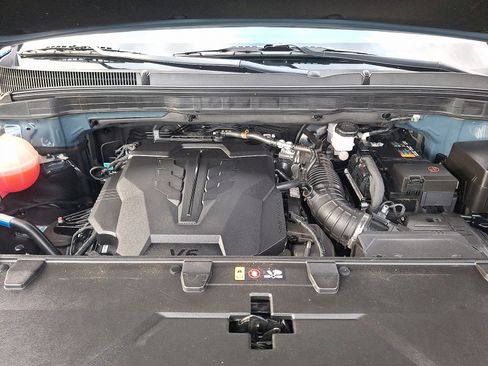 Certified 2023 Kia Carnival EX image 29