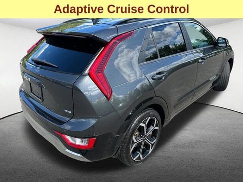 Used 2024 Kia Niro EX Touring FWD image 10