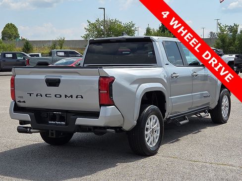 Used 2024 Toyota Tacoma SR5 AWD/4WD image 5