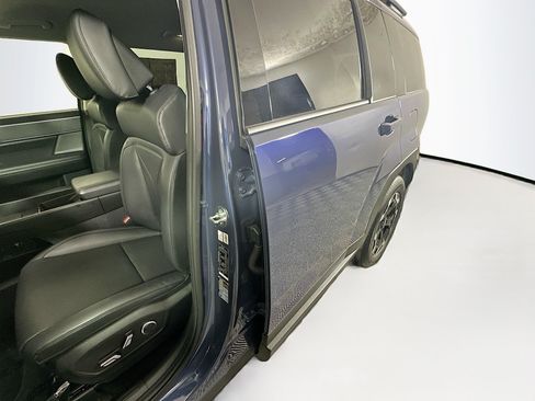 Used 2025 Hyundai Santa Fe SEL FWD image 12