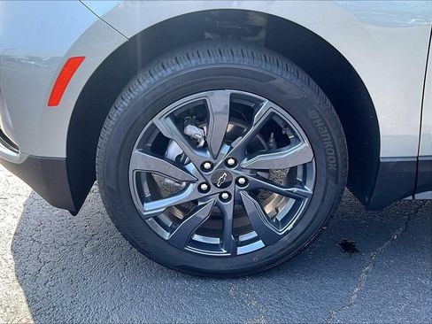 Used 2024 Chevrolet Equinox RS AWD/4WD image 7