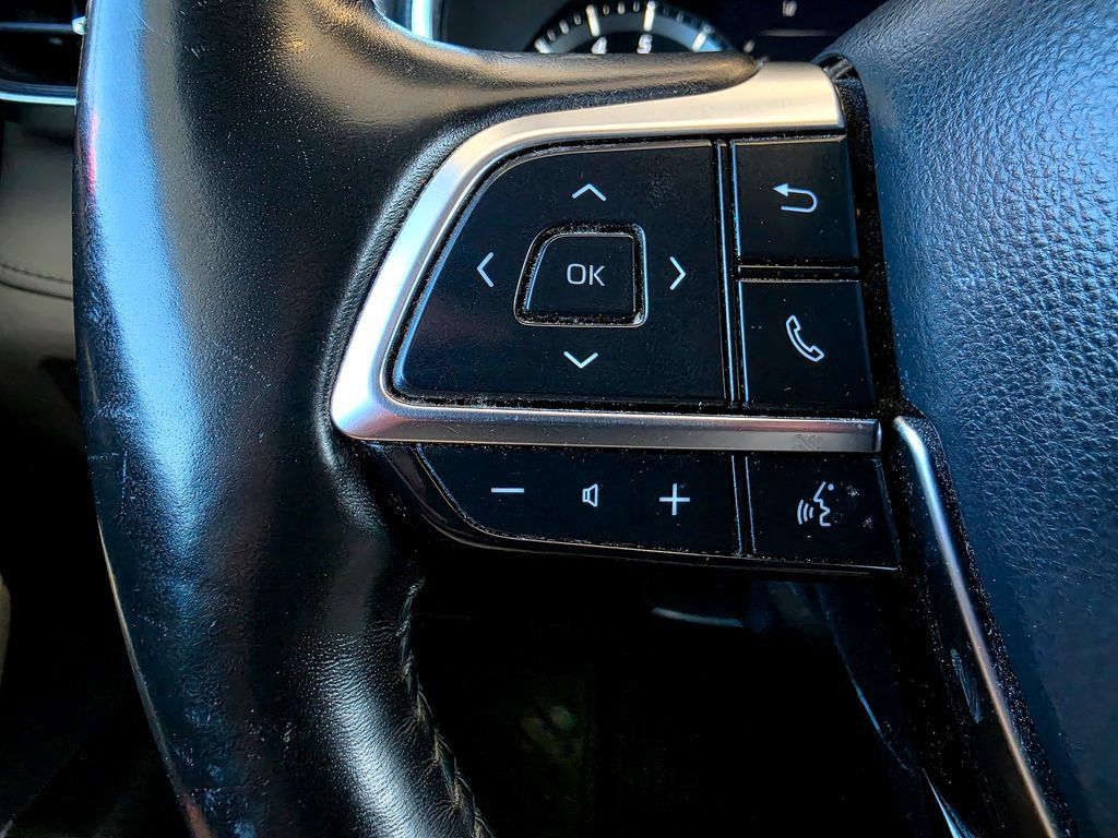 Used 2021 Toyota Highlander Platinum AWD/4WD image 22