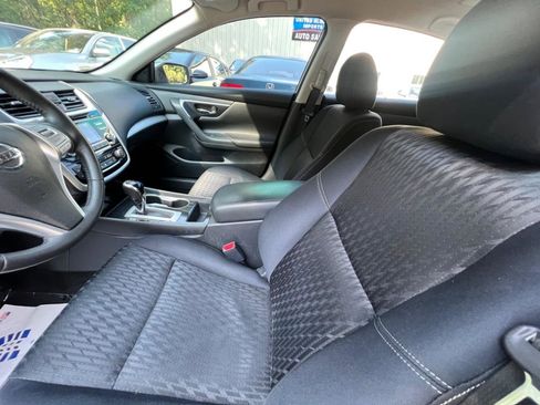 Used 2018 Nissan Altima 2.5 SV image 10