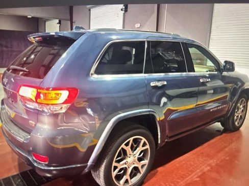 Used 2021 Jeep Grand Cherokee Overland image 4