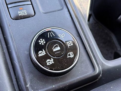 Certified 2024 Nissan Pathfinder S image 34