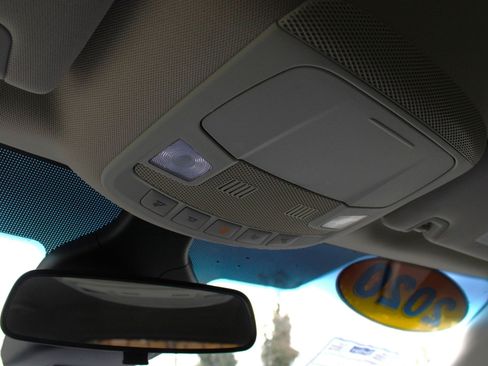 Used 2020 Ford Edge SE image 34