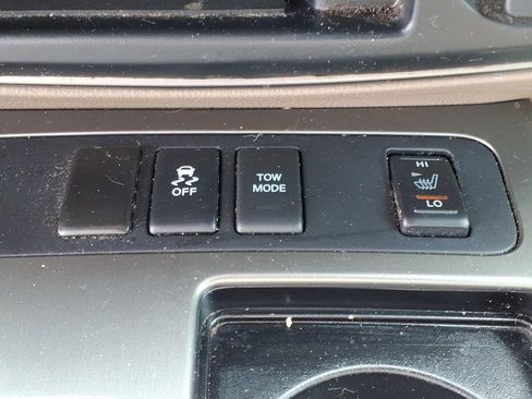 Used 2015 Nissan Armada SL AWD/4WD image 13